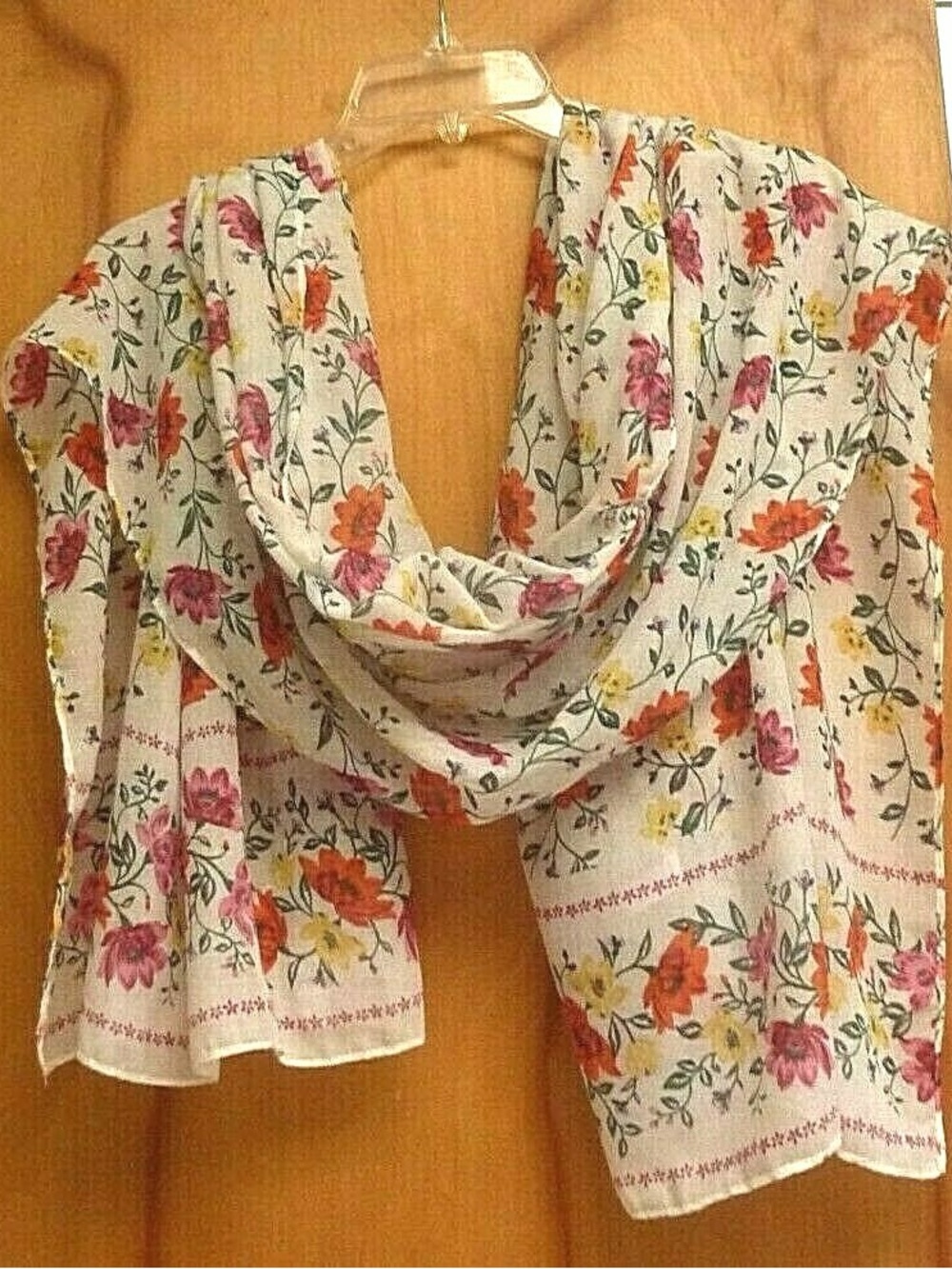 3/$15 Old Navy Poppies & Other Meadows Floral Shawl / Wrap